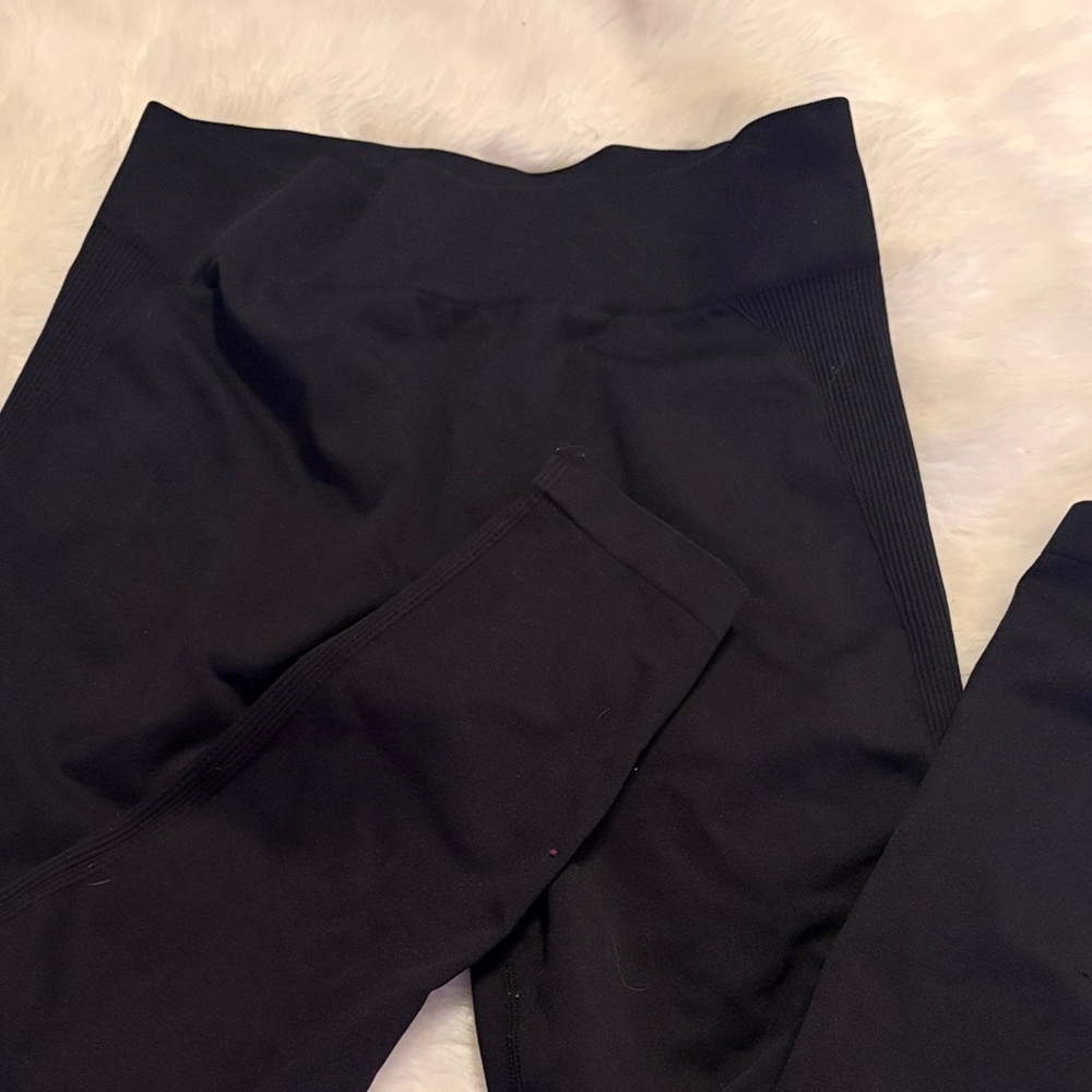 Black High-Waisted Leggings with cinch bottom 1XL